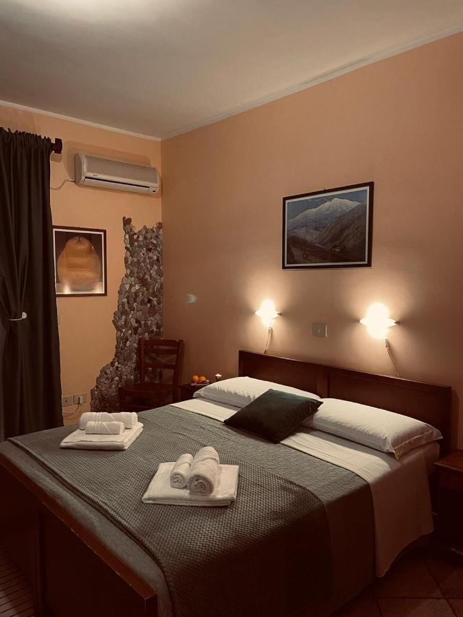 Sole Mare B&B Giardini Naxos Exterior foto